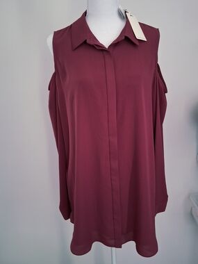 NWT. Pleione Nordstom Cold-Shoulder Burgundy Blouse. Ladies XL.
